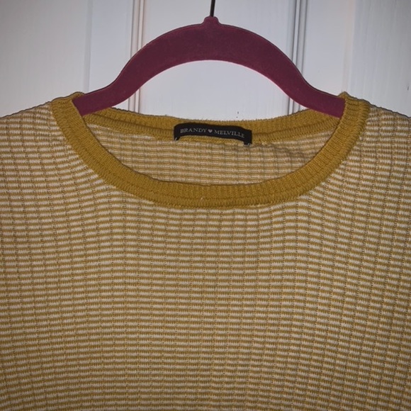 Mustard/Yellow Brandy Melville cropped tee - Picture 2 of 2